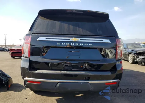 2023 Chevrolet Suburban C1500 Ls z USA, uszkodzony, nr VIN 1GNSCBKDXPR148942